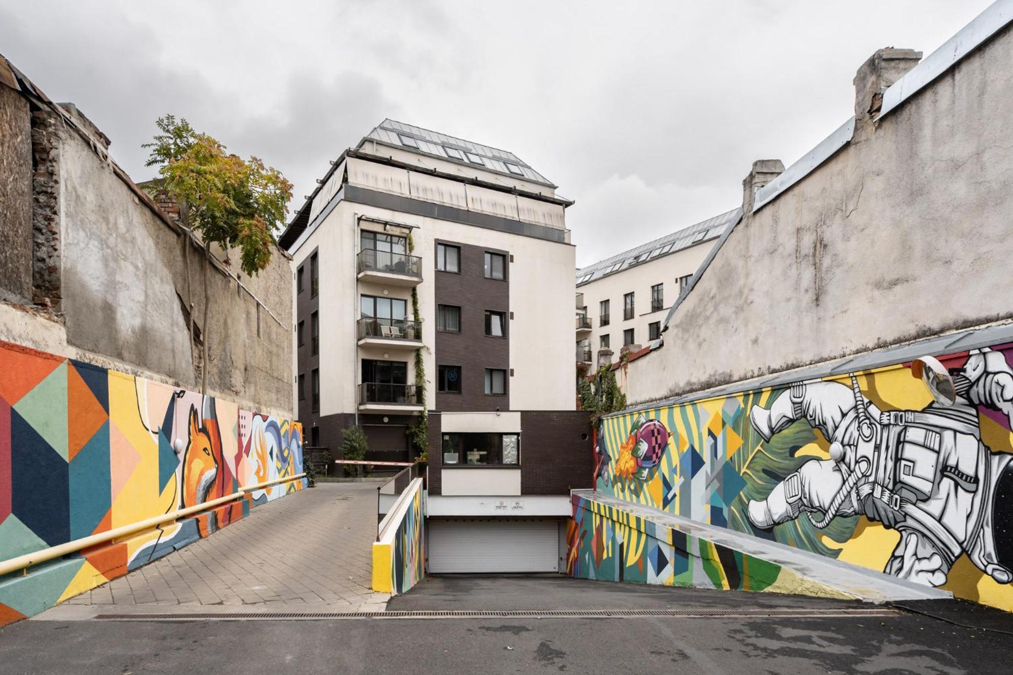 Lazynest - Modern Apartment With Parking & Balcony Bucureşti Eksteriør bilde