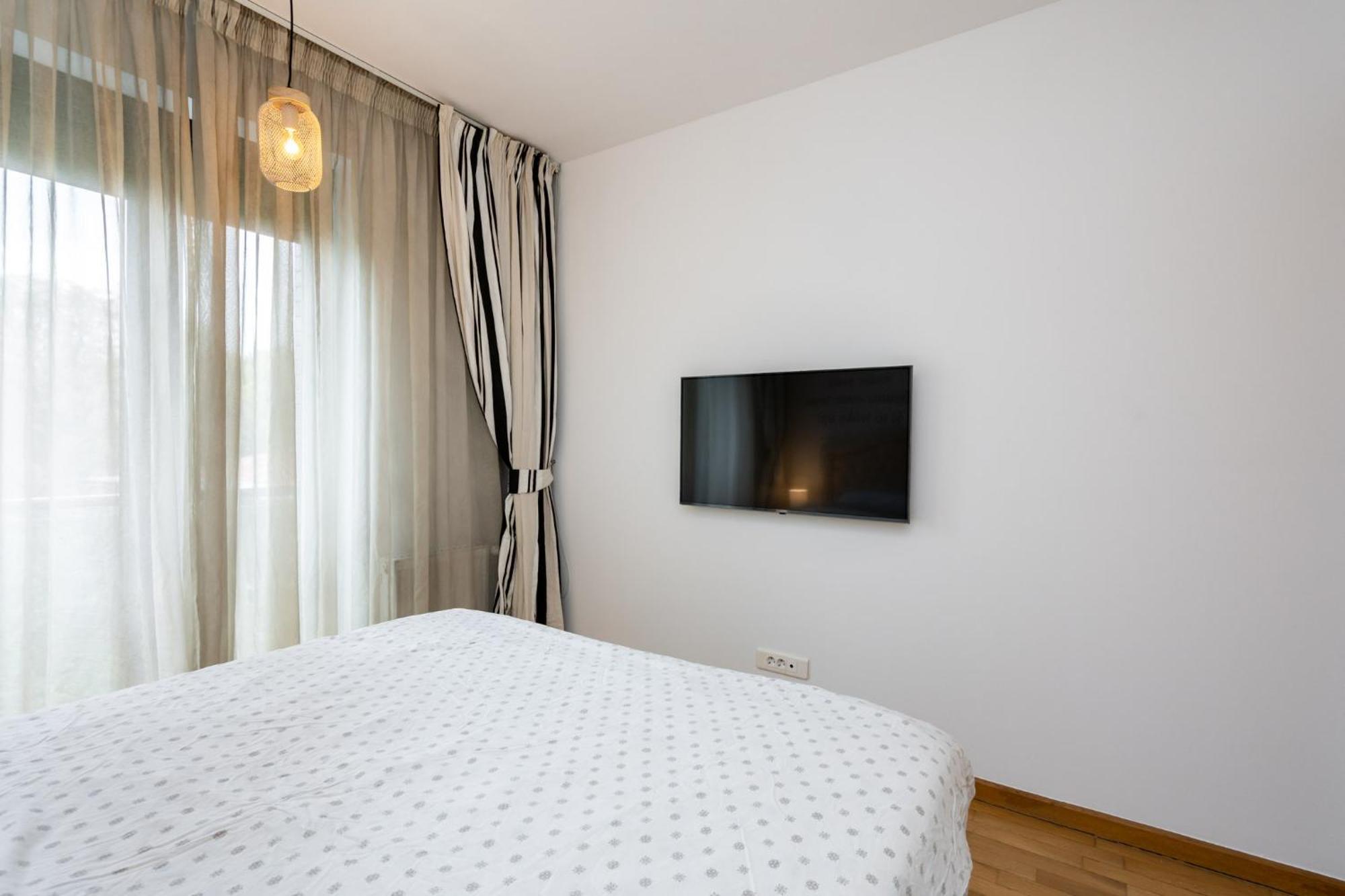 Lazynest - Modern Apartment With Parking & Balcony Bucureşti Eksteriør bilde